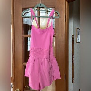 NWT - Veryj - L - romper - Pink